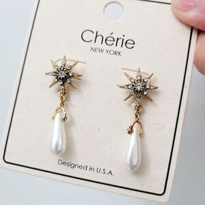 Brand New Cherie (Cherry) Gold Stars Pearl Earrings